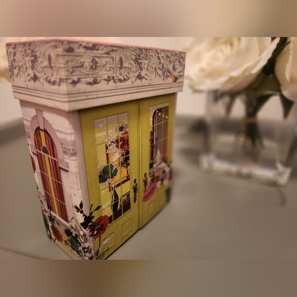 Something About Sofia by Benefit EDT / Eau De Toilette Gift Set; 30ml /1.0 fl.oz - Picture 10 of 13